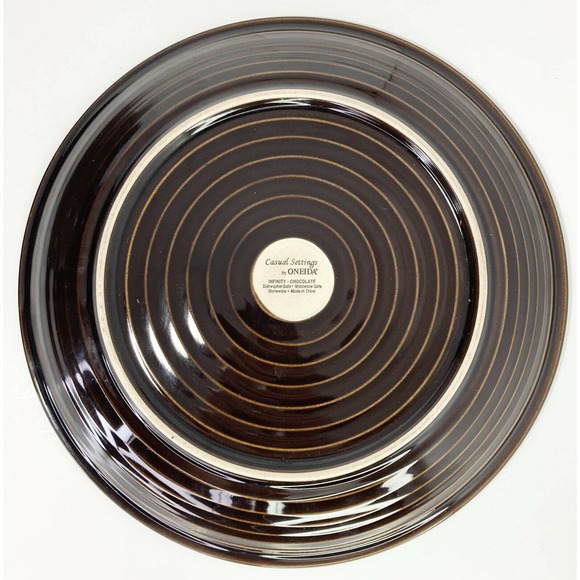 Oneida INFINITY CHOCOLATE, 4 Dinner Plates 10 3/4” & 2 Soup Bowls 7 1/8” Casual - Picture 3 of 4
